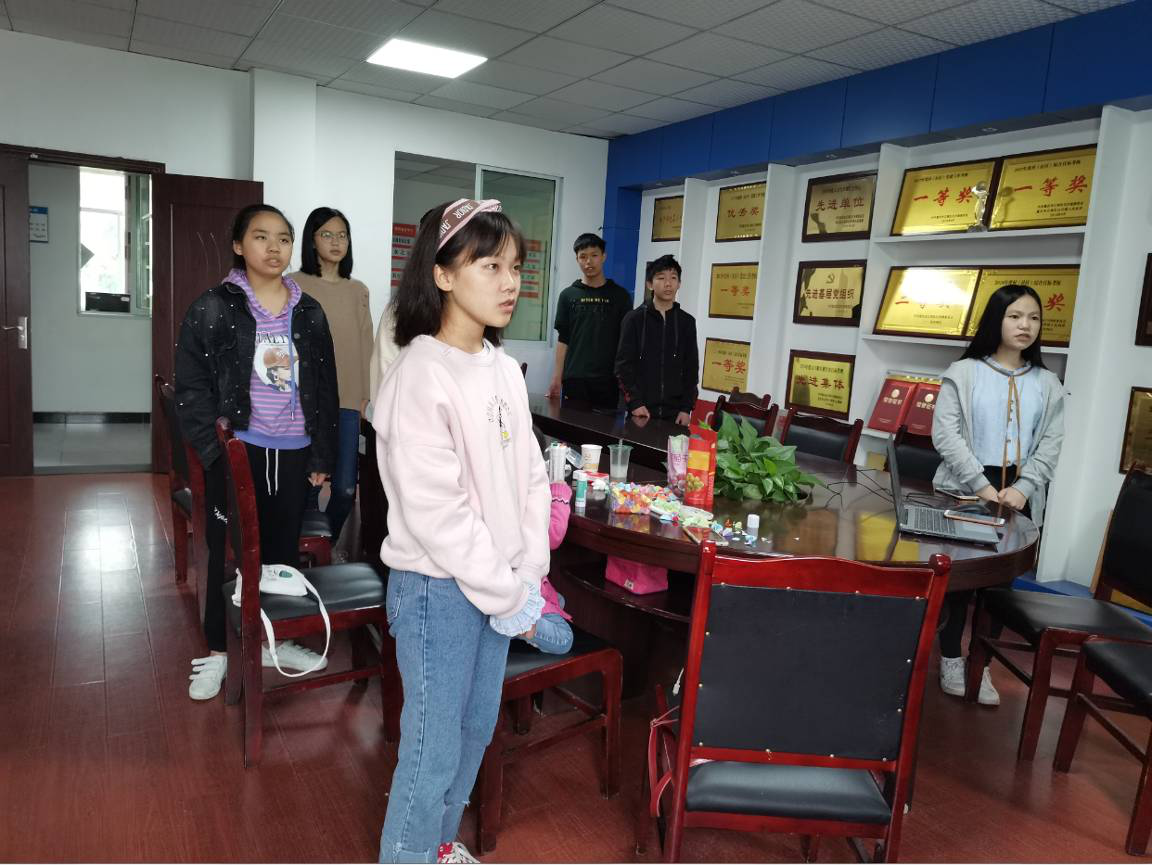 [石坝社区社工室]歌唱技巧提升小组第三节活动-1