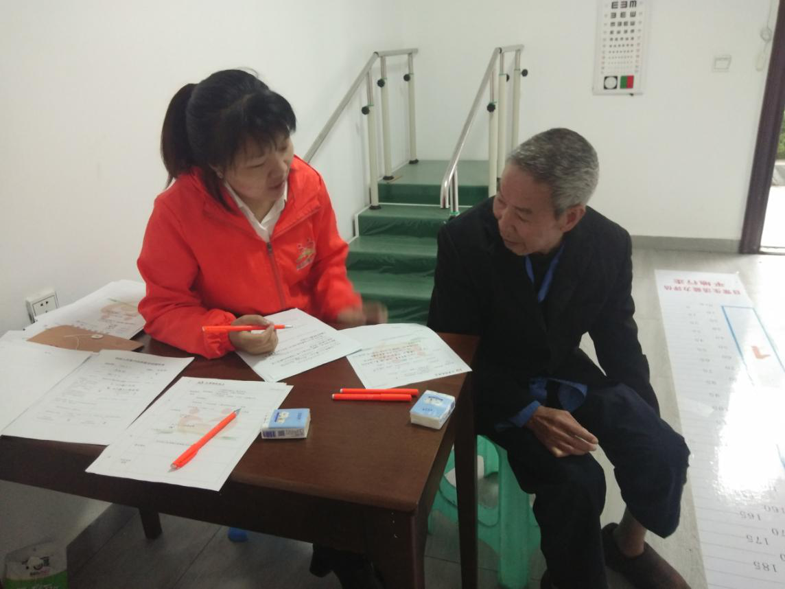 “阳光社工走进敬老院”活动-2