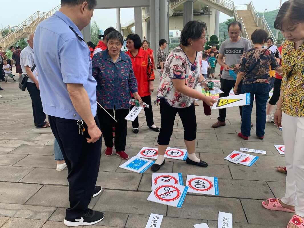 【东门社区社工室】减灾运动会活动-3