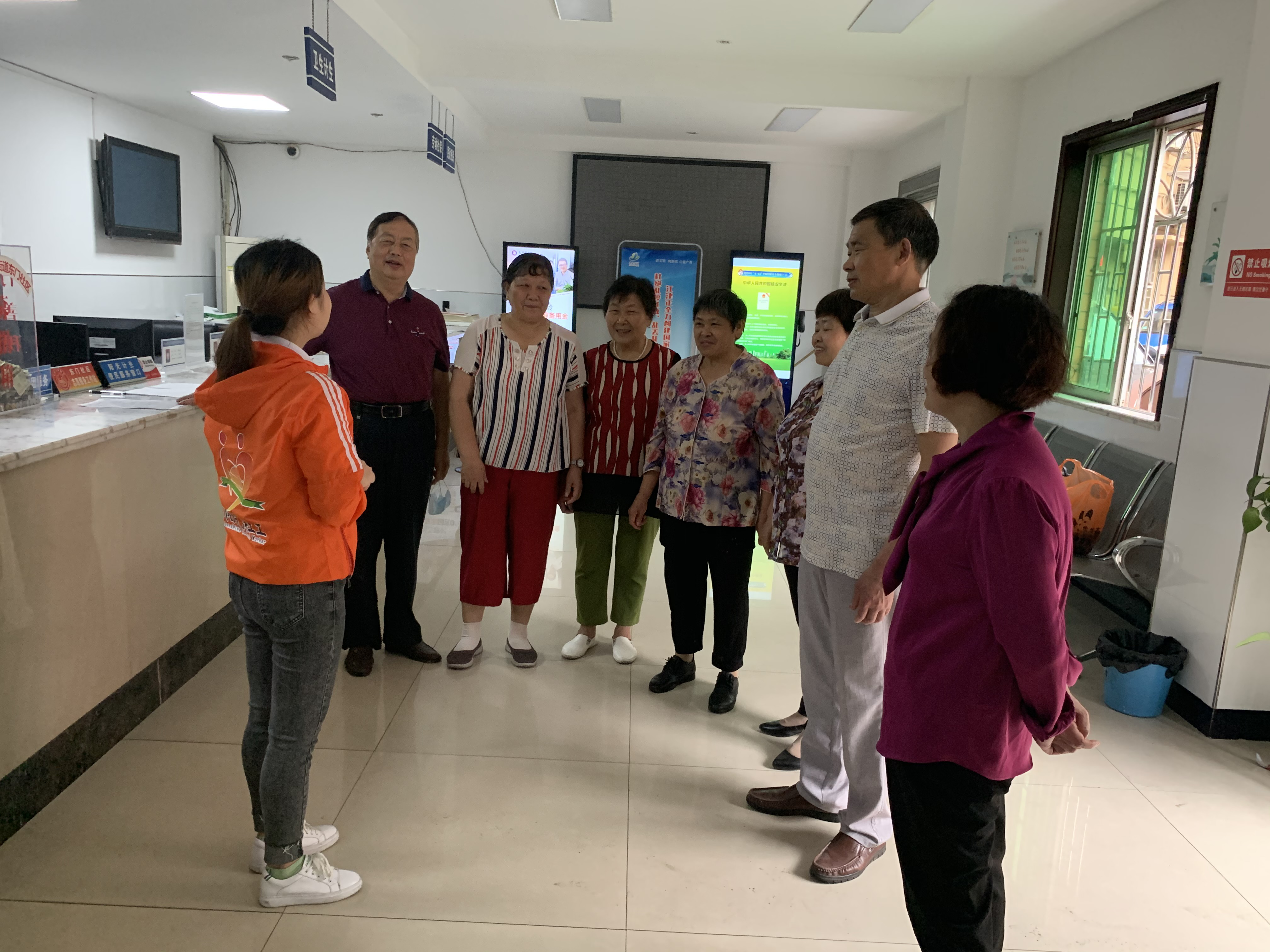 东门社区“变废为宝”小组活动-3