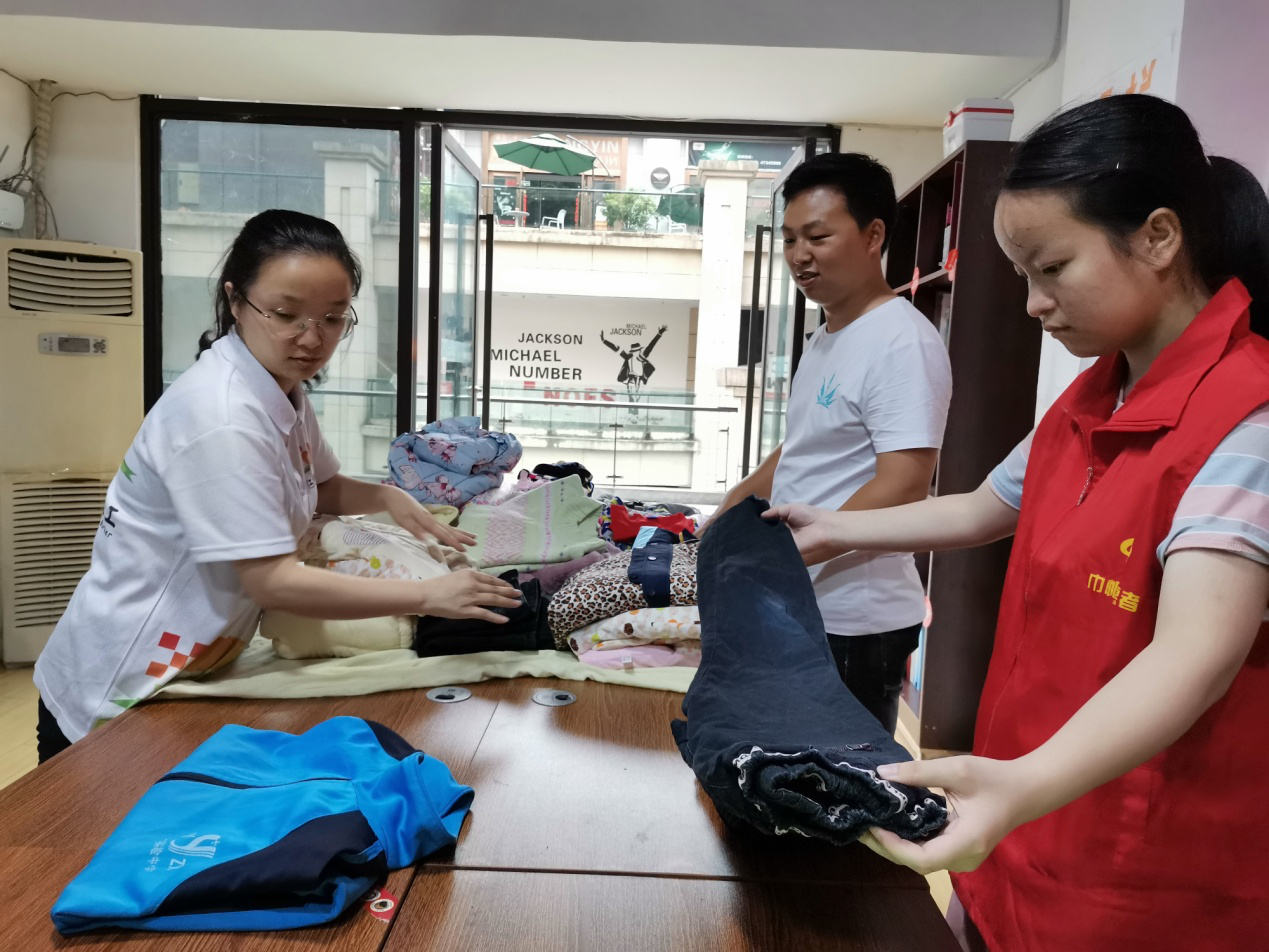 “幸福社区小管家”之百家衣活动-2