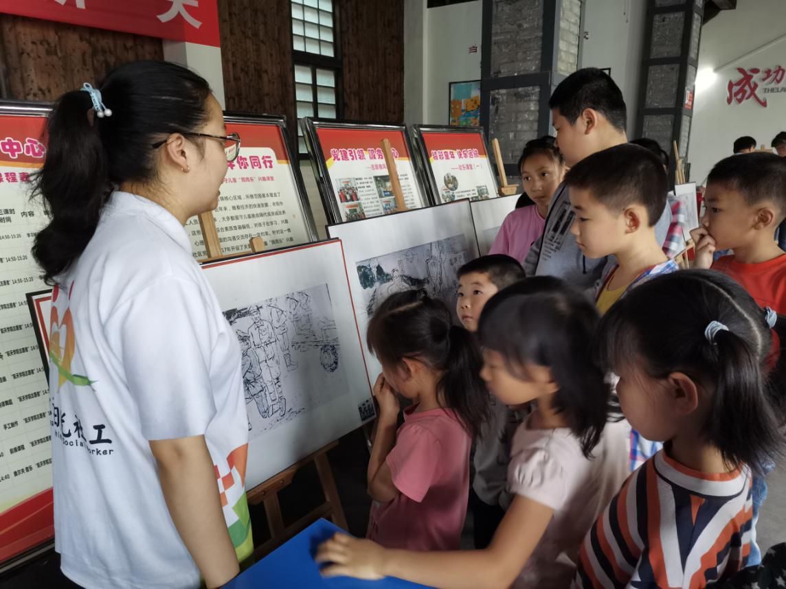 【石坝社区社工室】“绘画白沙”主题画展-1