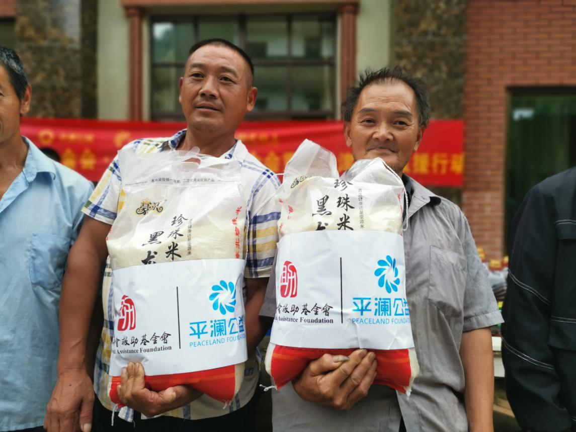 扶危济困 白沙镇爱心捐赠活动-4