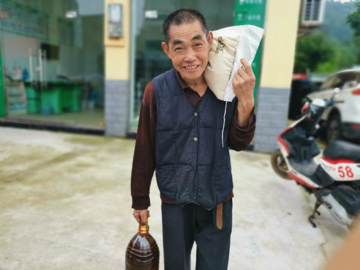 柿子村扶危济困 爱心捐赠活动-4