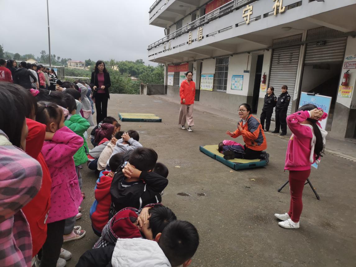麻柳小学减灾运动会活动-2