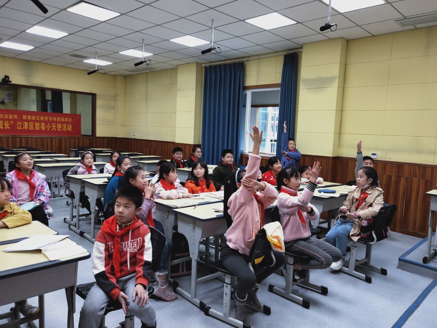 菜市街小学禁毒小讲师活动-4