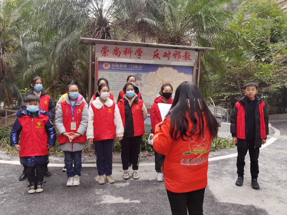 关爱孤寡老人，志愿上门尘扫活动-2