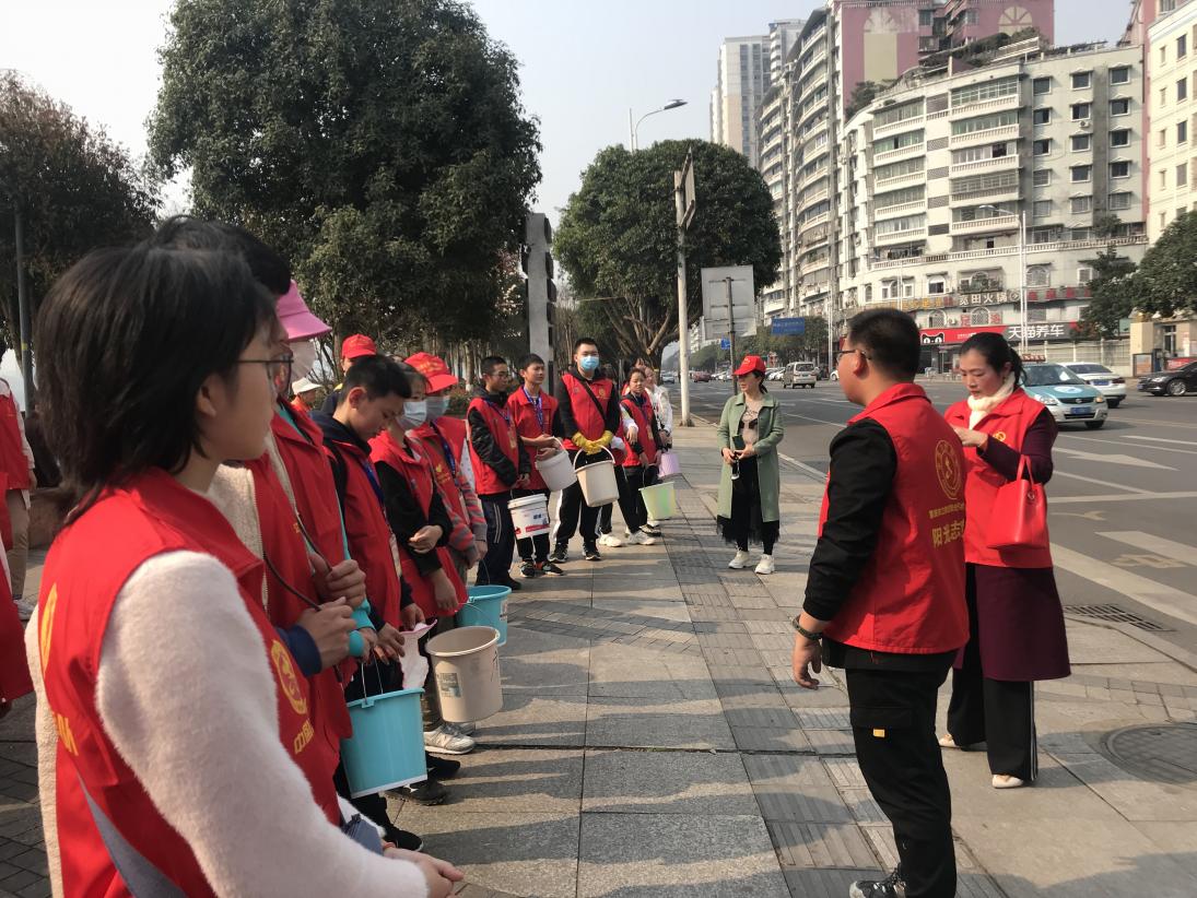 “新年新景”擦亮城市之窗志愿服务活动-5