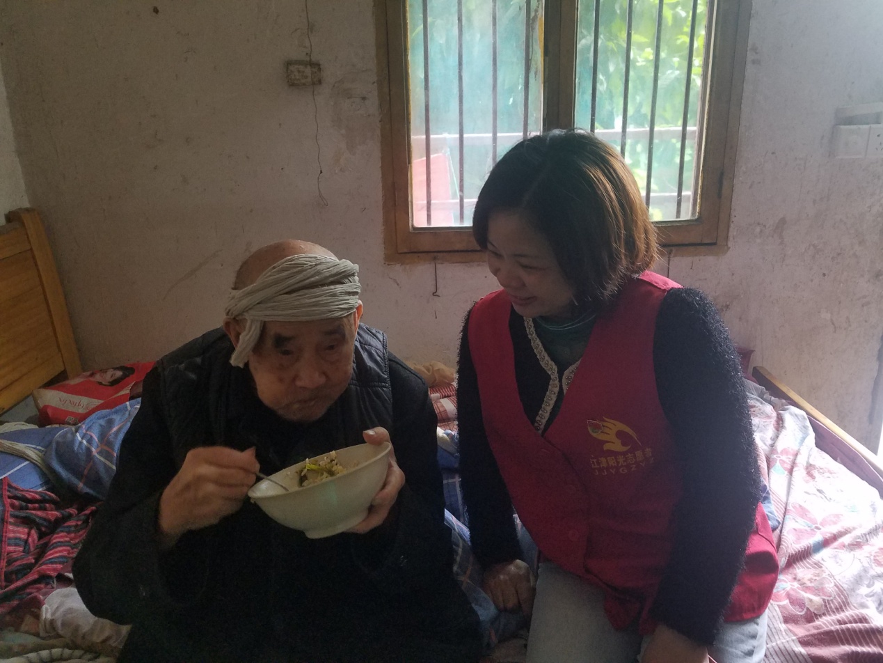 “劳动最光荣，敬老故事会” ——五保老人集体生日会-5